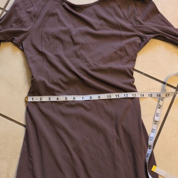 Lululemon Contour Dress Cross Back Nulu Ancient Bark Purple Mauve Size 4 - Picture 4 of 9